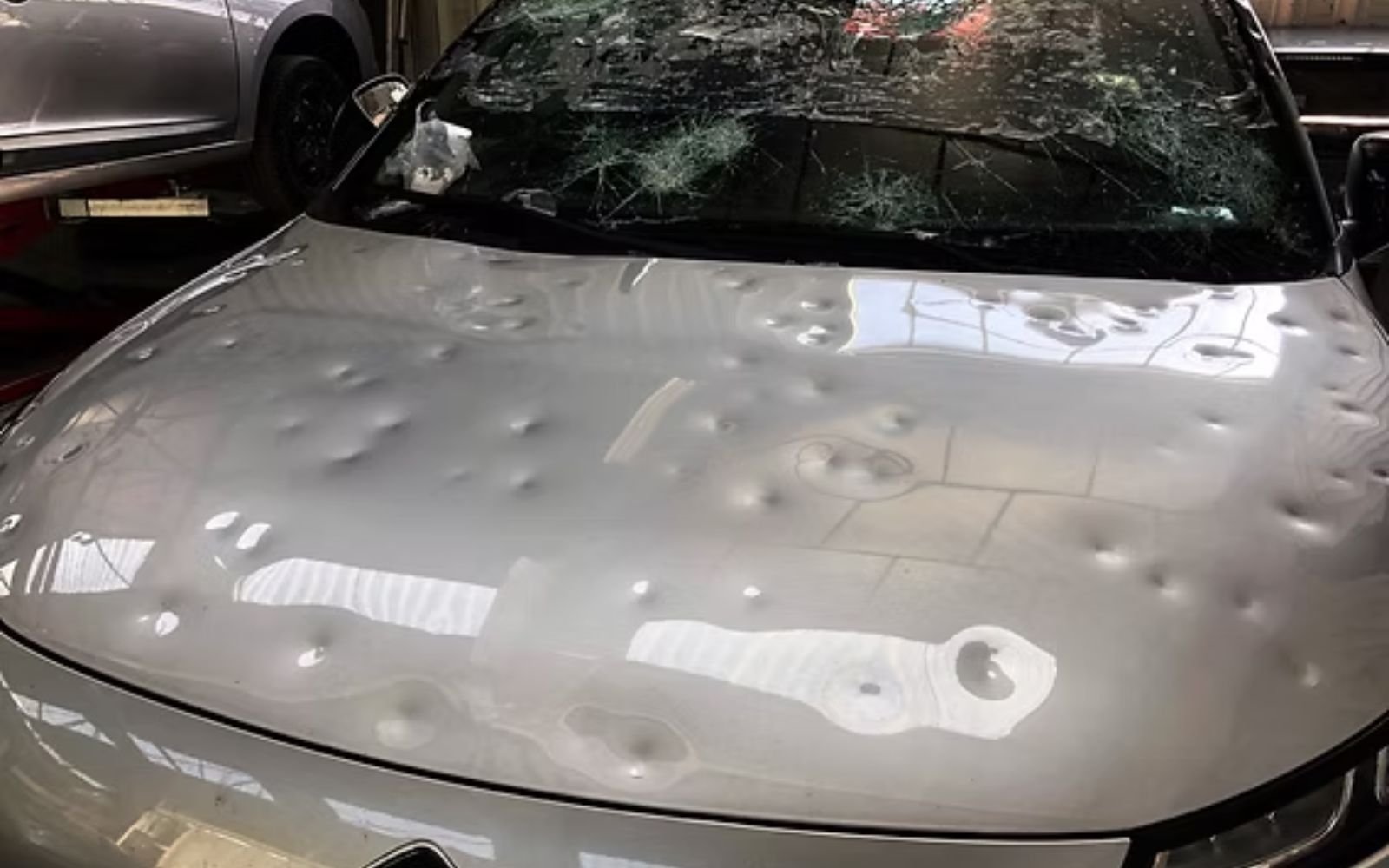 Ma voiture a été abîmée par la grêle : que faire, et est-ce remboursé ?